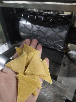 Flexible Baked Triangle Tortilla Chips Processing Line 400kg/H